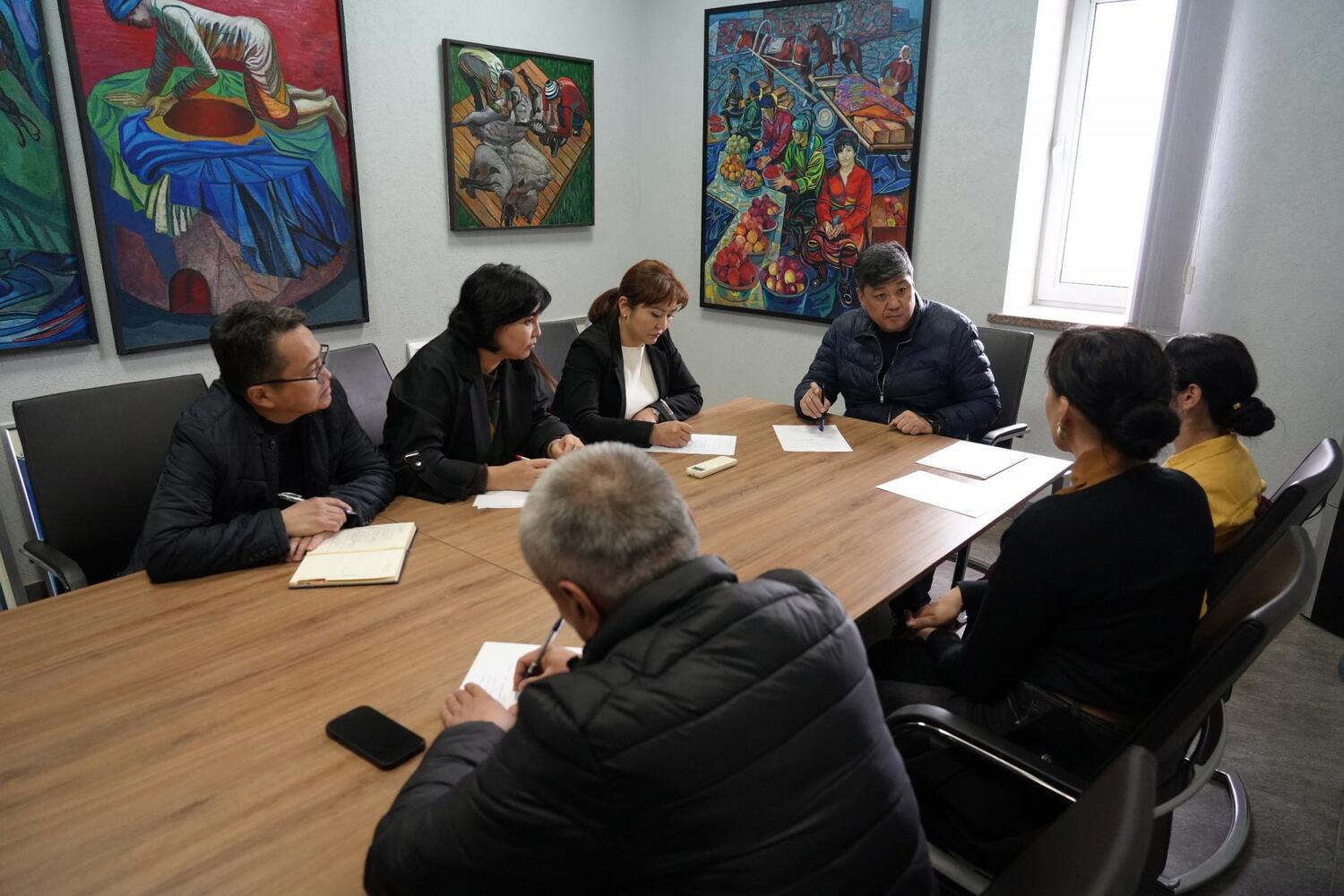 Переход Кыргызстана с пластиковых пакетов на бумажные